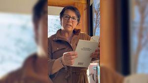 Blesa pide a quien lo necesite que la llame para que pueda cumplir su promesa