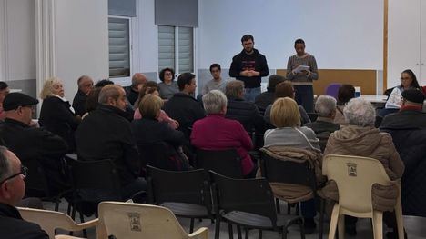 El equipo de Gobierno se reúne con vecinos de la Concepción y de parte de la Boquera