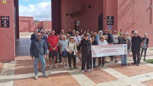 Reunión en Condado para reclamar servicios que los residentes consideran básicos