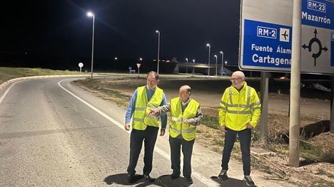 El director general de Carreteras, Francisco Carrillo, durante su visita a la RM-2 para conocer los trabajos realizados