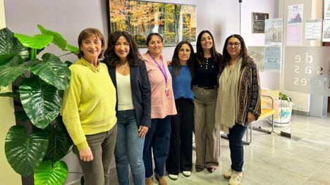 La directora general de Mujer visita el CAVI para analizar cómo funciona el servicio