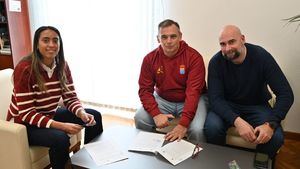 El Ayuntamiento firma un convenio con la Federación Regional de Natación