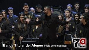 Los músicos de la Banda Titular estrenan director, Arturo Reina