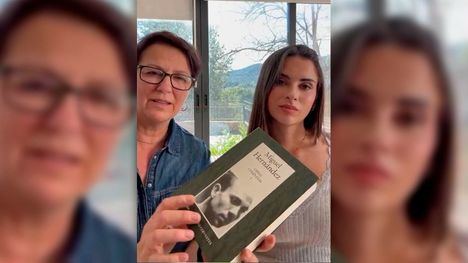 Sánchez Blesa explica que la poesía es 'una manera de sentirse sano por dentro'