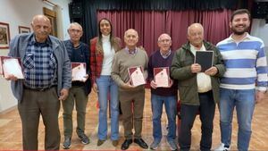 El PSOE de Alhama rinde homenaje a cinco militantes históricos
