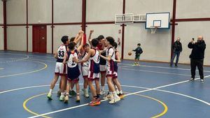 El Infantil Plata gana al líder en su casa con un marcado muy ajustado