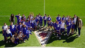 Alumnos del Colegio Azaraque visitan la casa del Real Murcia