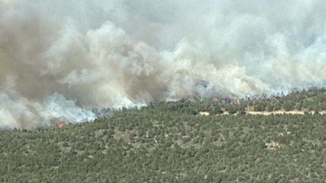 Seis municipios colaboran para sofocar el fuego en S. Espuña