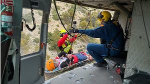 Un helicóptero rescata a un senderista herido en Sierra Espuña