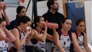 El Cadete femenino gana un partido clave para estar en la final