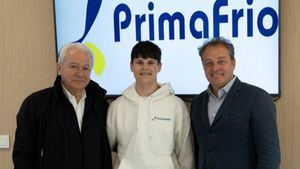Primafrio renueva su apoyo a Carlos Cano en una temporada clave para el piloto