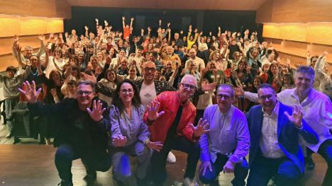 La magia solidaria recauda 1.350€ para D'Genes en Alhama