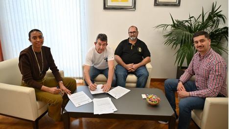 El Ayuntamiento firma un convenio con Motor's Classic Alhama