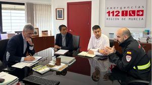 El Ayuntamiento pide a la CARM mejoras para el Parque de Bomberos