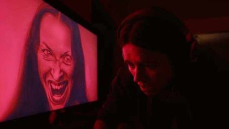 'Undertone', una peli para ver solo, con la luz apagada y cascos