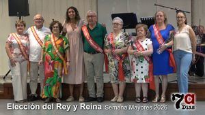 Los mayores empiezan su semana eligiendo su Rey y Reina para 2026