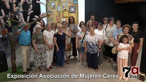 El arte de las alumnas de las Asociación Ceres llenan de obras el hall de la Casa de la Cultura