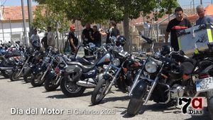 Las motos y algún coche, protagonistas de la fiesta de El Cañarico