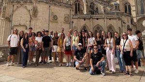 El Villa de Alhama ya está en Burgos para la inauguración de su festival de folklore