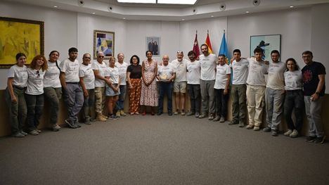 Entrega de diplomas a los participantes en el campo de trabajo arqueológico 2026