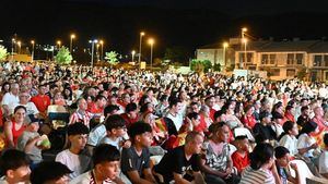 La pantalla gigante del Recinto Ferial reunió a unas 1.000 personas, afirma el Ayuntamiento