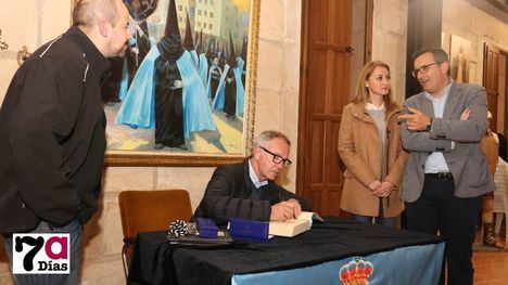 FOT. El ministro Guirao se suma a la Semana Santa de Alhama
