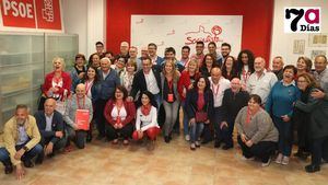 VÍDEO y FOTOS Conesa celebra con el PSOE de Alhama el éxito del 28A