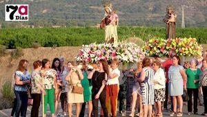 VÍDEO Las mujeres marcan el ritmo en la procesión del Cañarico
