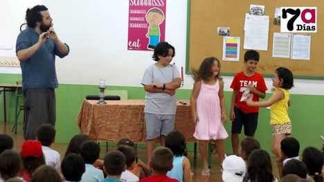 VÍD./FOT. Los niños del R. Codorníu aprenden música antigua