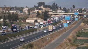 Precaución en la A7 en Totana por un incendio de rastrojos