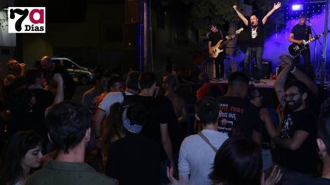 VÍDEO/FOTOS El Berrock cierra con Fenómenos Extraños