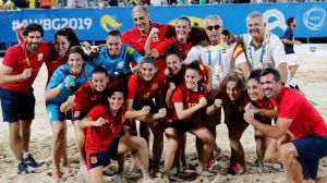 Fresneda se 'cubre' de oro con la Selección de Fútbol Playa