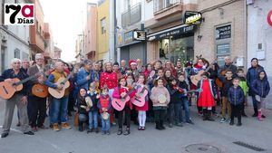 VÍDEO Sonata llena de villancicos las calles del centro de Alhama