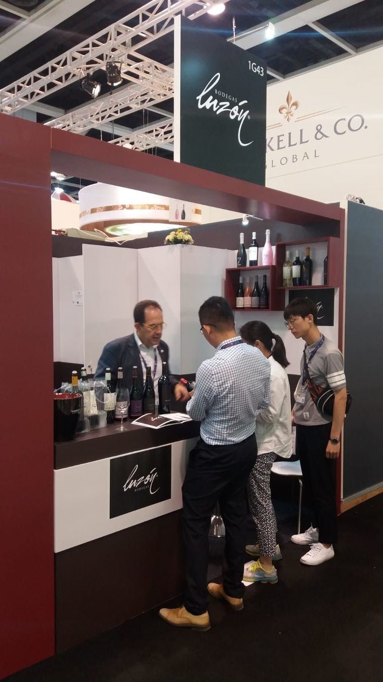 Los vinos de Bodegas Luzón llegan a la feria de Hong Kong