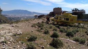 Rescatan en helicóptero a una senderista en Sierra Espuña