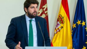 El Gobierno desautoriza a López Miras, sigue la actividad económica