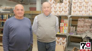 Tienda Catalina entrega 15 kilos de embutidos al Banco de Alimentos