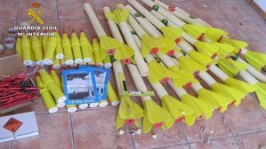 Desactivados 26 cohetes granífugos en un almacén de Alhama