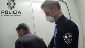 Detenido un hombre tras agredir a su pareja en Alhama