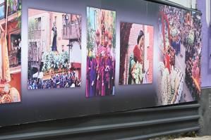 El Ayuntamiento coloca imágenes y elementos de Semana Santa en varias calles del centro