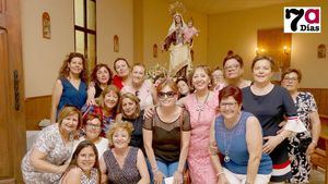 VIDEO Las mujeres de El Cañarico marcan el ritmo en la procesión