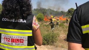 FOTOS Ejercicio de lucha contra el fuego en Alhama de Murcia