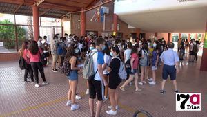 VÍDEO Más de 200 alumnos se examinan de la EBAU en Alhama