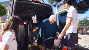 Cruz Roja Alhama inicia un servicio de atención a mayores de 65 años