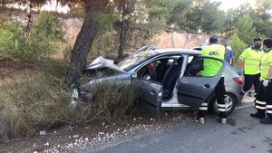 FOTOS Tres heridos en un accidente de tráfico en Sierra Espuña