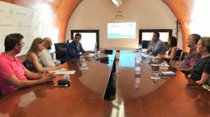 La alcaldesa solicita un transporte público directo para la Arrixaca