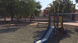 Librilla cierra zonas infantiles y suspende actividades