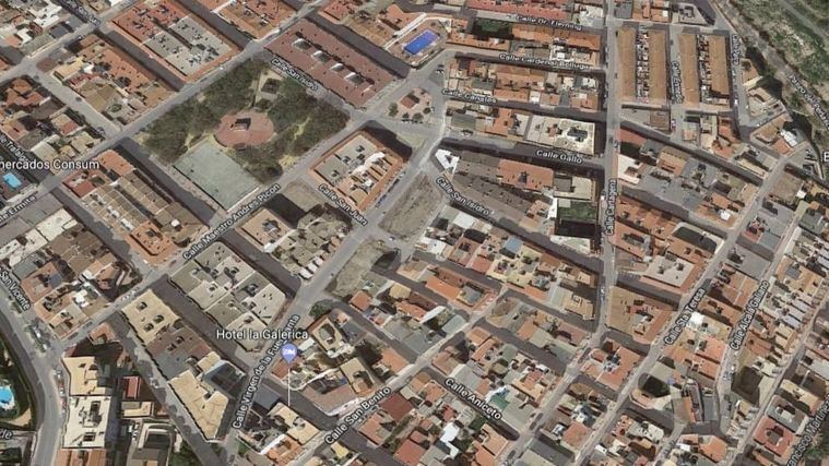 Coge en el aire a un niño que cayó de un balcón en Mazarrón