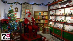 VÍDEO Papá Noel en Alhama, con licencia para repartir regalos