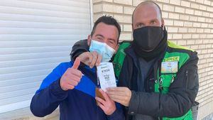 Un trabajador de ElPozo, premiado con el cupón de la ONCE